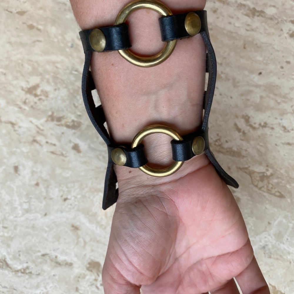 Handmade Leather wrap bracelet - Picture 5 of 6